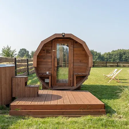 Freedom With Sauna, Sun & Snow Apartman Zastan