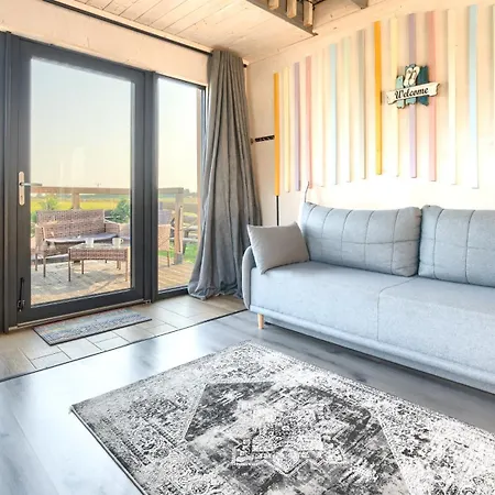Freedom With Sauna, Sun & Snow Apartman *