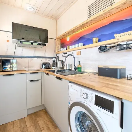 Freedom With Sauna, Sun & Snow * Zastan